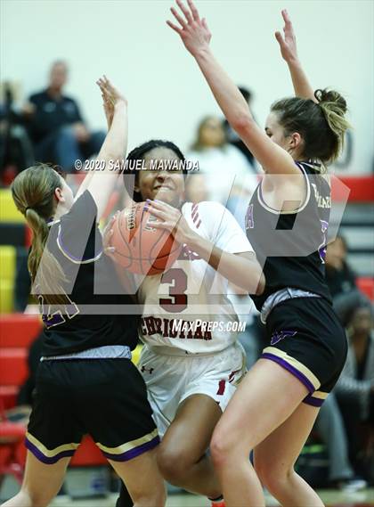 Thumbnail 3 in Valencia vs Oaks Christian photogallery.