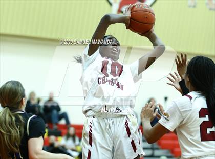 Thumbnail 1 in Valencia vs Oaks Christian photogallery.