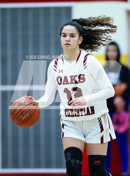 Thumbnail 3 in Valencia vs Oaks Christian photogallery.
