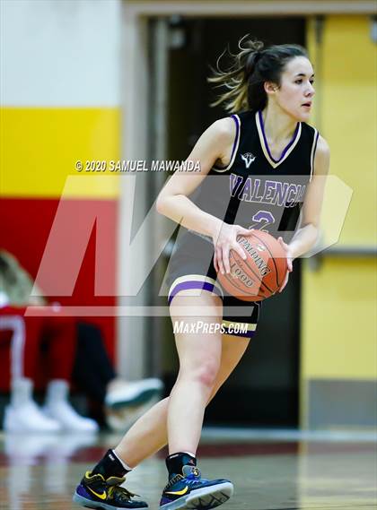 Thumbnail 3 in Valencia vs Oaks Christian photogallery.