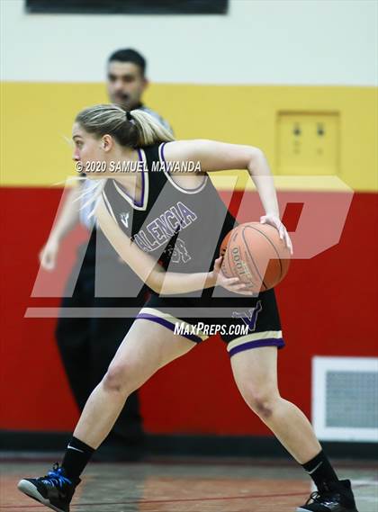 Thumbnail 1 in Valencia vs Oaks Christian photogallery.