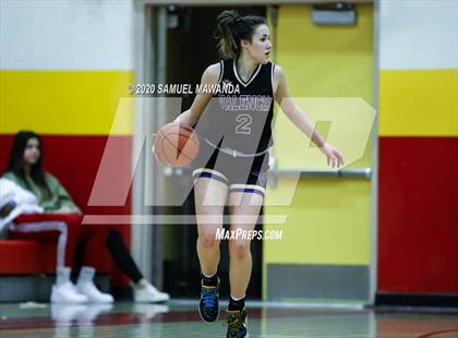 Thumbnail 3 in Valencia vs Oaks Christian photogallery.