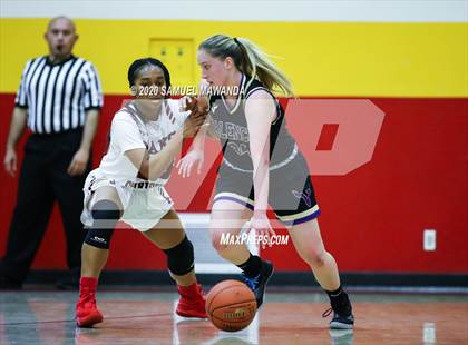 Thumbnail 2 in Valencia vs Oaks Christian photogallery.