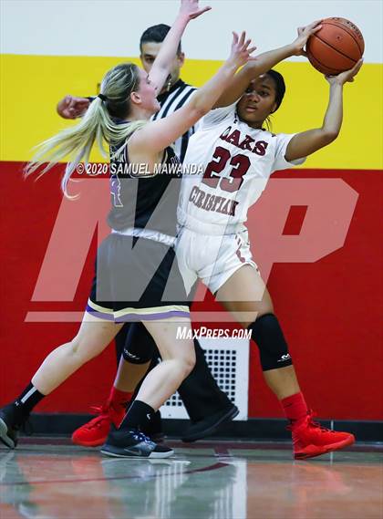Thumbnail 3 in Valencia vs Oaks Christian photogallery.