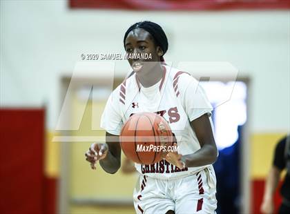 Thumbnail 1 in Valencia vs Oaks Christian photogallery.