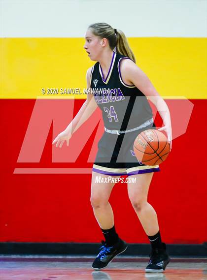 Thumbnail 1 in Valencia vs Oaks Christian photogallery.