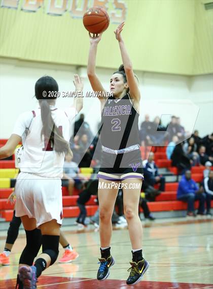 Thumbnail 2 in Valencia vs Oaks Christian photogallery.