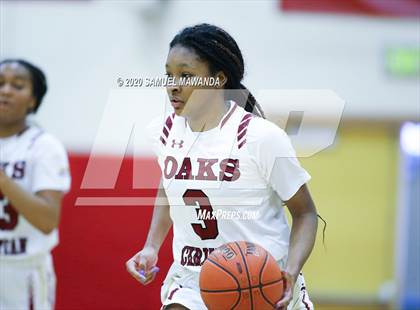 Thumbnail 1 in Valencia vs Oaks Christian photogallery.