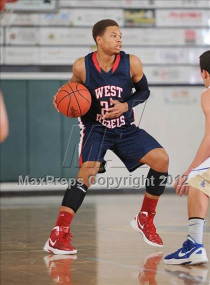 Thumbnail 3 in West vs. Livingston Academy (Knoxville Catholic Pilot Tournament) photogallery.