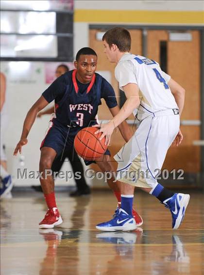Thumbnail 2 in West vs. Livingston Academy (Knoxville Catholic Pilot Tournament) photogallery.