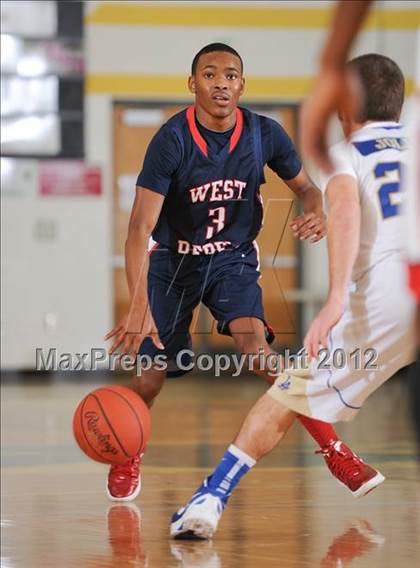 Thumbnail 3 in West vs. Livingston Academy (Knoxville Catholic Pilot Tournament) photogallery.