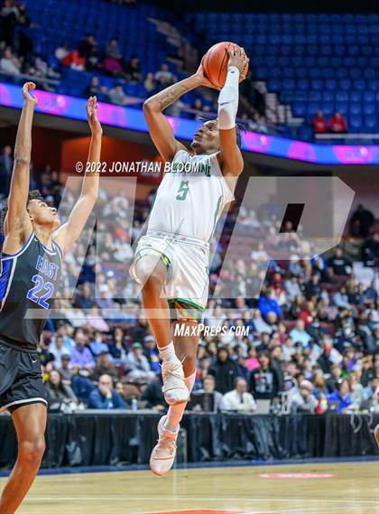 Thumbnail 2 in Notre Dame vs. East Catholic (CIAC Class I Final) photogallery.