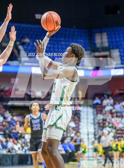 Thumbnail 2 in Notre Dame vs. East Catholic (CIAC Class I Final) photogallery.
