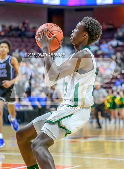 Thumbnail 2 in Notre Dame vs. East Catholic (CIAC Class I Final) photogallery.