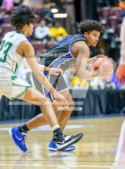 Thumbnail 2 in Notre Dame vs. East Catholic (CIAC Class I Final) photogallery.