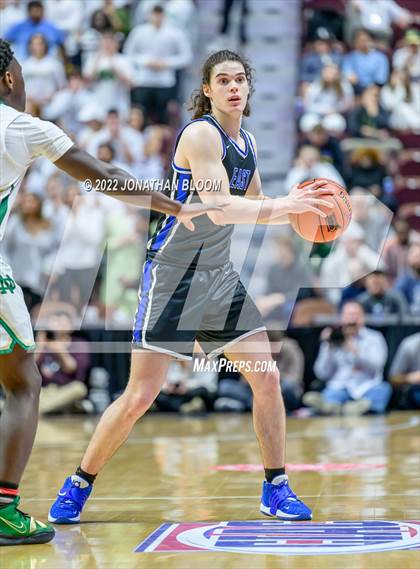 Thumbnail 1 in Notre Dame vs. East Catholic (CIAC Class I Final) photogallery.