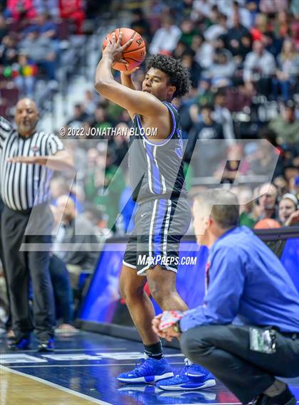 Thumbnail 3 in Notre Dame vs. East Catholic (CIAC Class I Final) photogallery.