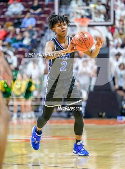 Thumbnail 3 in Notre Dame vs. East Catholic (CIAC Class I Final) photogallery.