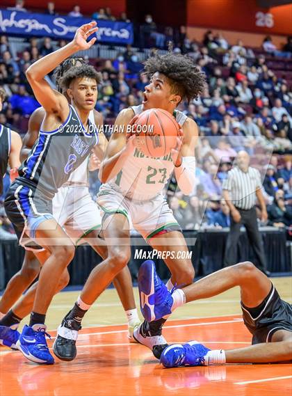 Thumbnail 2 in Notre Dame vs. East Catholic (CIAC Class I Final) photogallery.