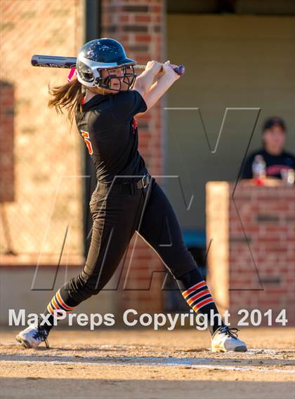 Thumbnail 1 in Medina Valley vs Leander (4A Regional Semifinal) photogallery.