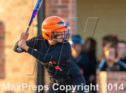 Thumbnail 2 in Medina Valley vs Leander (4A Regional Semifinal) photogallery.