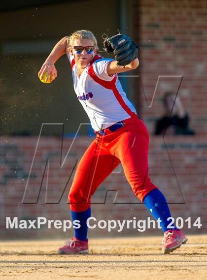 Thumbnail 1 in Medina Valley vs Leander (4A Regional Semifinal) photogallery.