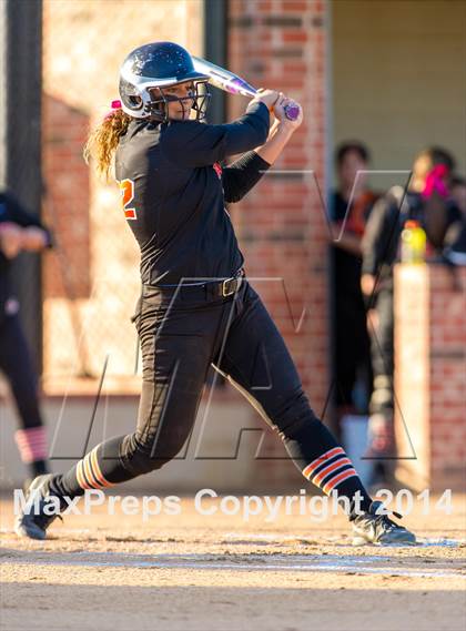 Thumbnail 3 in Medina Valley vs Leander (4A Regional Semifinal) photogallery.