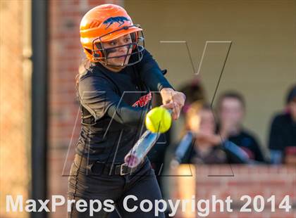 Thumbnail 3 in Medina Valley vs Leander (4A Regional Semifinal) photogallery.