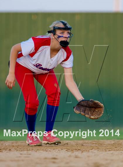 Thumbnail 2 in Medina Valley vs Leander (4A Regional Semifinal) photogallery.
