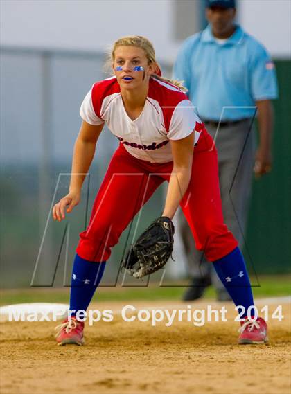 Thumbnail 2 in Medina Valley vs Leander (4A Regional Semifinal) photogallery.