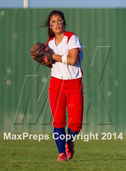 Thumbnail 3 in Medina Valley vs Leander (4A Regional Semifinal) photogallery.