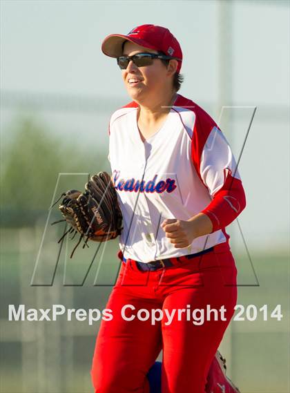 Thumbnail 2 in Medina Valley vs Leander (4A Regional Semifinal) photogallery.
