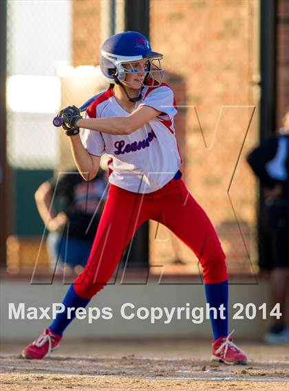 Thumbnail 1 in Medina Valley vs Leander (4A Regional Semifinal) photogallery.