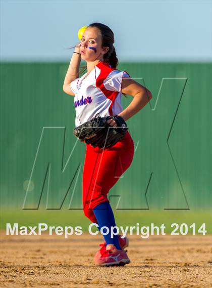 Thumbnail 3 in Medina Valley vs Leander (4A Regional Semifinal) photogallery.