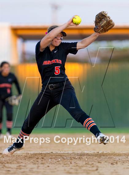 Thumbnail 1 in Medina Valley vs Leander (4A Regional Semifinal) photogallery.