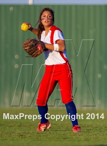 Thumbnail 3 in Medina Valley vs Leander (4A Regional Semifinal) photogallery.