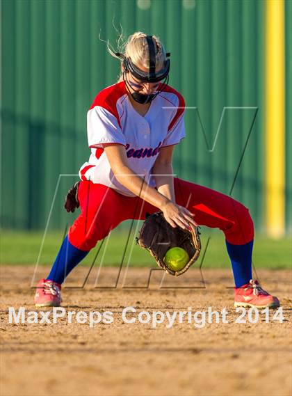 Thumbnail 1 in Medina Valley vs Leander (4A Regional Semifinal) photogallery.