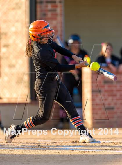 Thumbnail 1 in Medina Valley vs Leander (4A Regional Semifinal) photogallery.