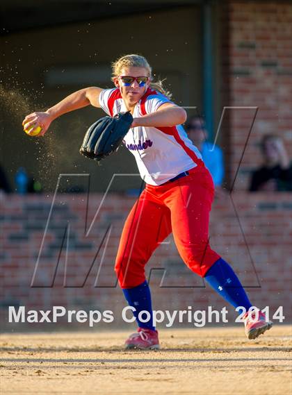 Thumbnail 3 in Medina Valley vs Leander (4A Regional Semifinal) photogallery.