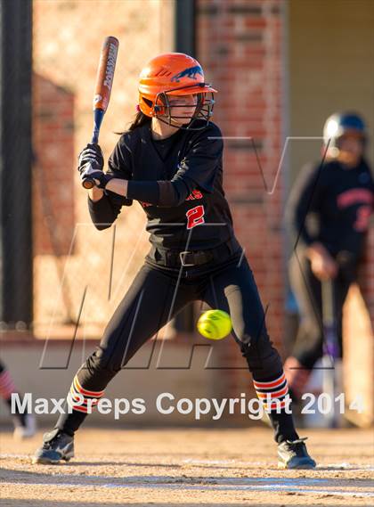 Thumbnail 3 in Medina Valley vs Leander (4A Regional Semifinal) photogallery.