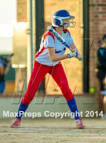Thumbnail 1 in Medina Valley vs Leander (4A Regional Semifinal) photogallery.