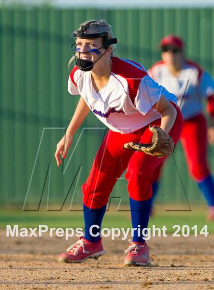 Thumbnail 2 in Medina Valley vs Leander (4A Regional Semifinal) photogallery.