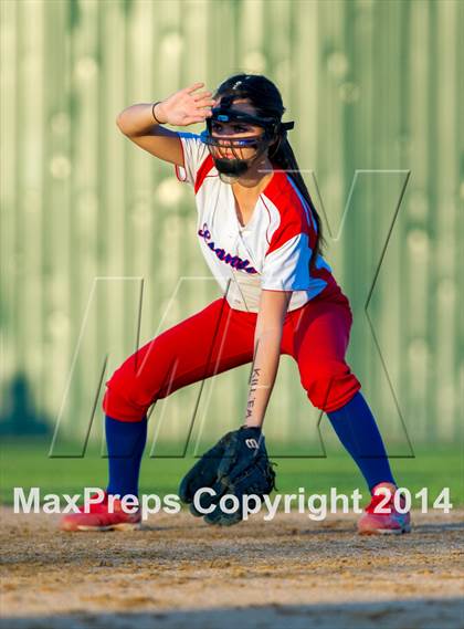 Thumbnail 3 in Medina Valley vs Leander (4A Regional Semifinal) photogallery.