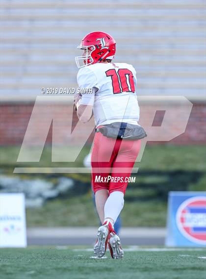 Thumbnail 1 in Lincoln vs. Valle Catholic (MSHSAA Class 1 Championship) photogallery.