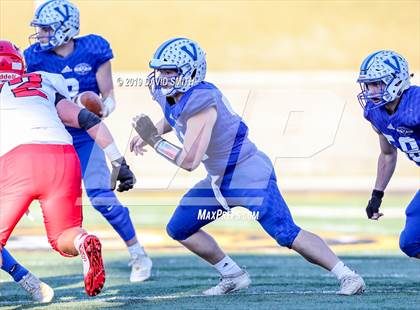Thumbnail 1 in Lincoln vs. Valle Catholic (MSHSAA Class 1 Championship) photogallery.