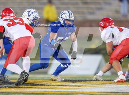 Thumbnail 2 in Lincoln vs. Valle Catholic (MSHSAA Class 1 Championship) photogallery.