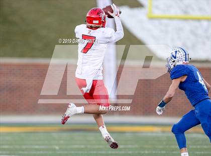 Thumbnail 1 in Lincoln vs. Valle Catholic (MSHSAA Class 1 Championship) photogallery.