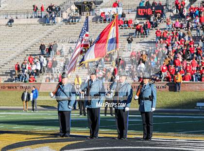 Thumbnail 1 in Lincoln vs. Valle Catholic (MSHSAA Class 1 Championship) photogallery.