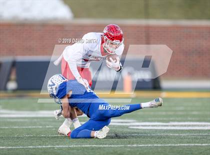 Thumbnail 1 in Lincoln vs. Valle Catholic (MSHSAA Class 1 Championship) photogallery.