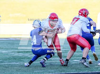 Thumbnail 1 in Lincoln vs. Valle Catholic (MSHSAA Class 1 Championship) photogallery.